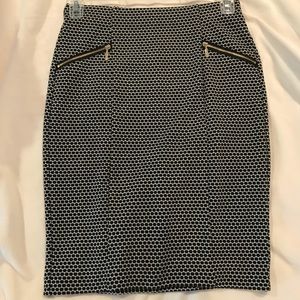 Black and white fabric pencil skirt